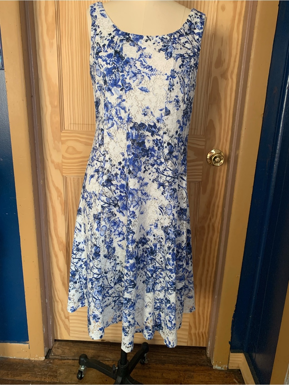 R & M Richards White and Blue Floral Scoop Neck Midi Dress